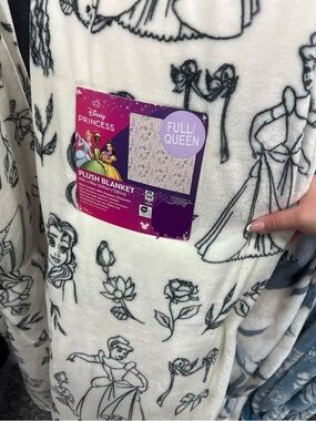 Disney Princess Plush Blanket - White with Black Sketch Print
